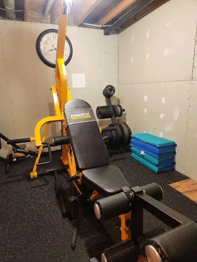 powertec weight machine in Exercise Equipment in Ottawa - Image 3