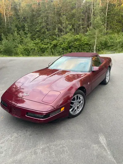 Corvette Chevrolet 1993 collection 40th anniversaire en parfaite condition Inclus housses pour auto