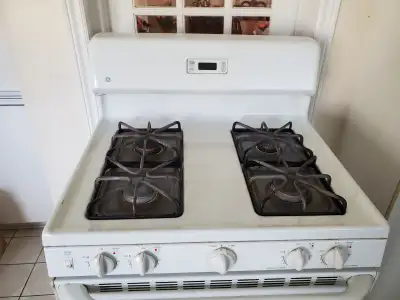 GE Gas Stove  All burners working well, View more