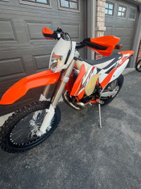 2015 KTM 200 XC-W - Like New 6hrs only
