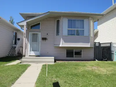 Available now. Nice and Clean single house with Bilevel style for Rent In APPLEWOOD SE. CALGARY. ALB...