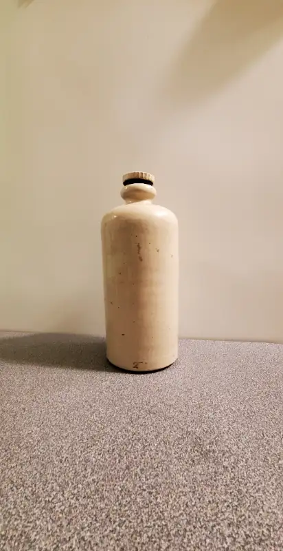 Vintage Hot Water Bottle Ceramic Stoneware Crock with Stopper in Arts & Collectibles in City of Toronto - Image 10
