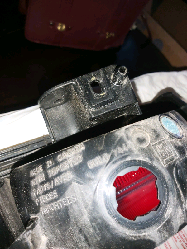Feu arrière droit, Camaro LT 2014. in Auto Body Parts in Granby - Image 3