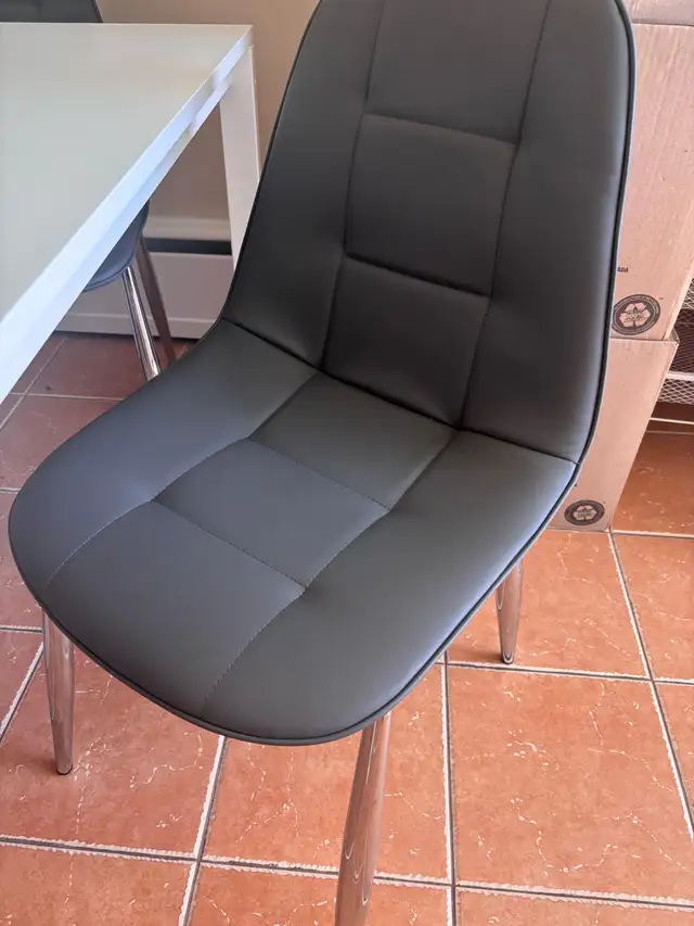 Furniture - MUST GO in Dining Tables & Sets in City of Halifax - Image 3