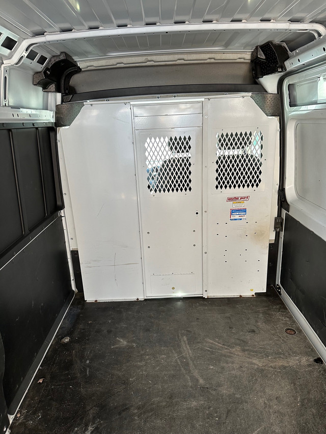 Cloison de cabine pour RAM Promaster NÉGOCIABLE  in RV & Camper Parts & Accessories in Saint-Hyacinthe - Image 3