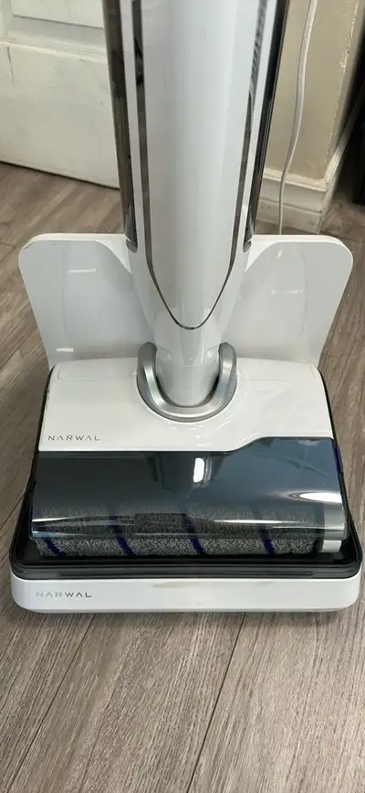 I'm selling a used Narwal Freo robot mop and vacuum open box item that has never been used. This inn...
