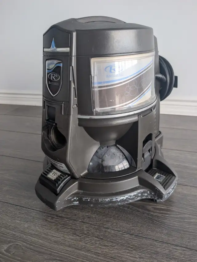 Rainbow E2 Series 2-Speed Water-Filtration Vacuum System in Vacuums in Markham / York Region - Image 4
