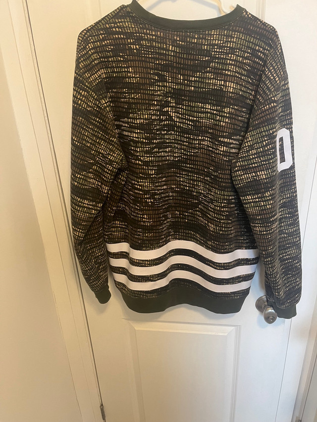 Adidas Camo Men’s Sweatshirt  in Men's in Mississauga / Peel Region - Image 3