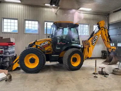 4cx 2019 1900hrs Très propre Pas d urée Pas de génération Quick avant et arrière Auxiliaire avant et...