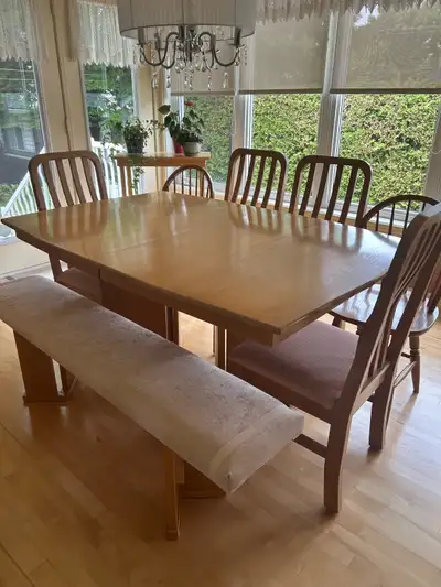 Set de salle à dîner en chêne !, View more