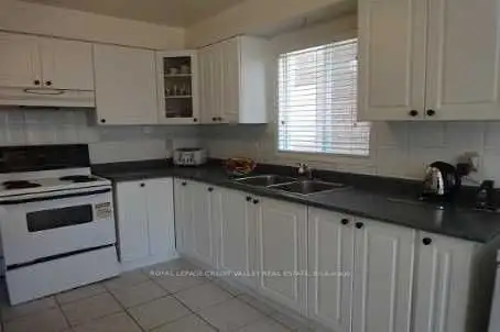 Detached Bright 4 Bedroom 2.5 washroom house with garage