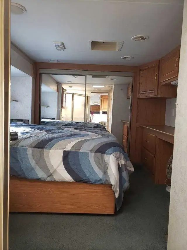 2002 sportsman 5th wheel trailer in Travel Trailers & Campers in Regina - Image 10
