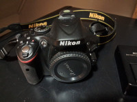 NIKON D5200 BODY with Battery and Charger