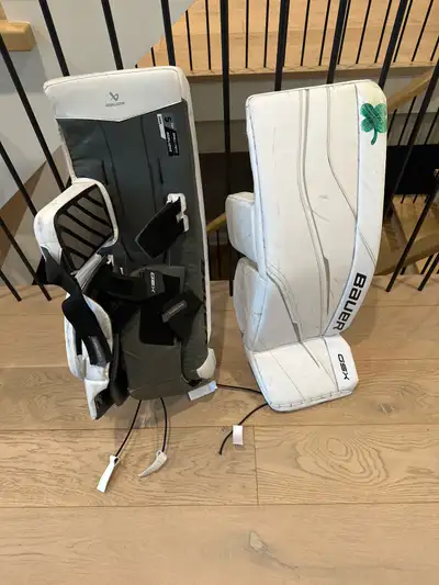 Goalie Pads Senior Small 33+, View more