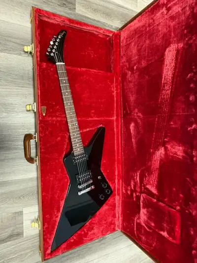 Gibson Explorer 80's, View more