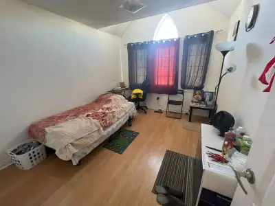 241 Palmer lane Woodstock. Room for rent