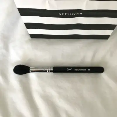 Sigma Beauty F35 - Tapered Highlighter Brush, View more