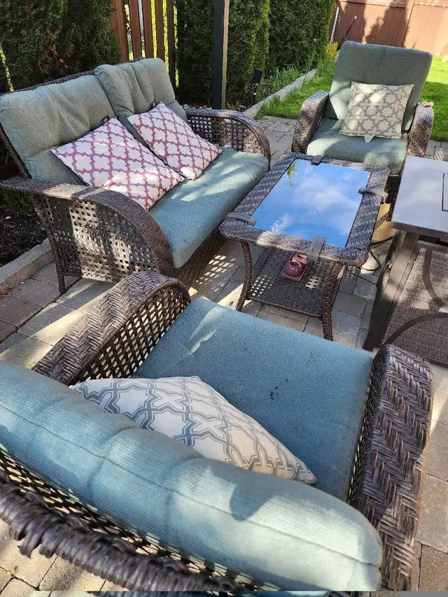 Patio set used for sale in Patio & Garden Furniture in Oakville / Halton Region - Image 3