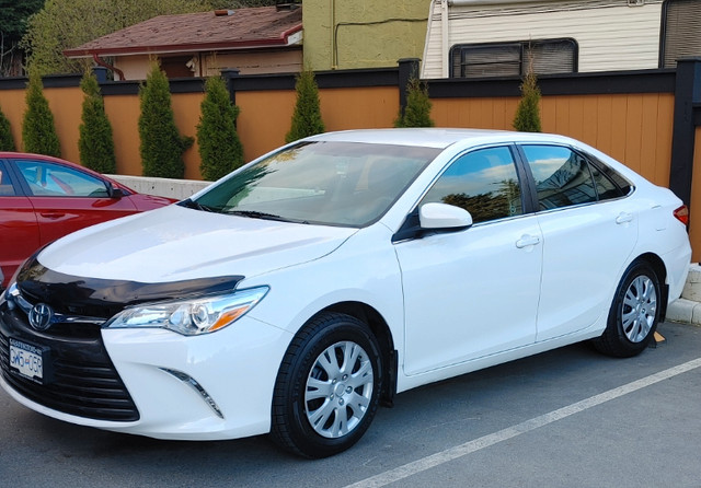 $22,000 - 2015 Toyota Camry *80,000kms* in Cars & Trucks in Victoria