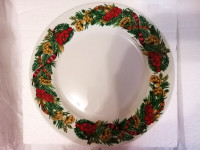 aa American Atelier Holiday Heritage porcelain plate 10 3/4"