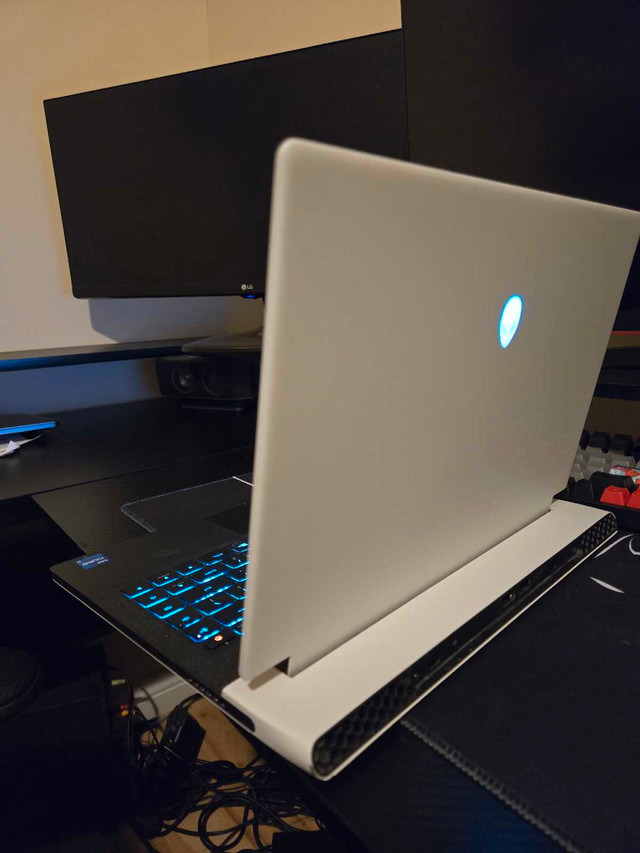 Alienware x14 Gaming Laptop in Laptops in Moncton - Image 4