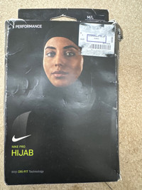 Brand New Nike Pro Hijab - Dry Fit - Sz Medium 