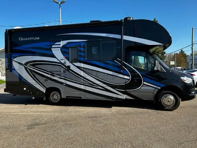 Motorisé Mercedes-Benz 2020 / Thor Quantum 26 pieds Classe C in RVs & Motorhomes in Lanaudière - Image 3