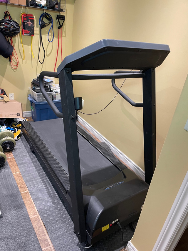Commerical grade treadmill in Exercise Equipment in Windsor Region - Image 4