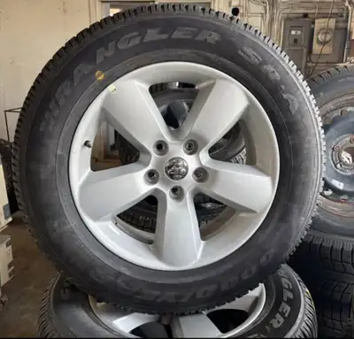 275/60R20 Goodyear Wrangler SRA with 20 inch RAM OEM rims BRAND NEW Taken off a new Ram truck in dea...