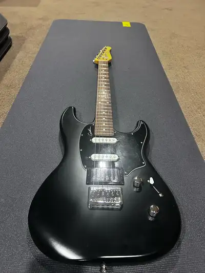 Godin Session HT, View more