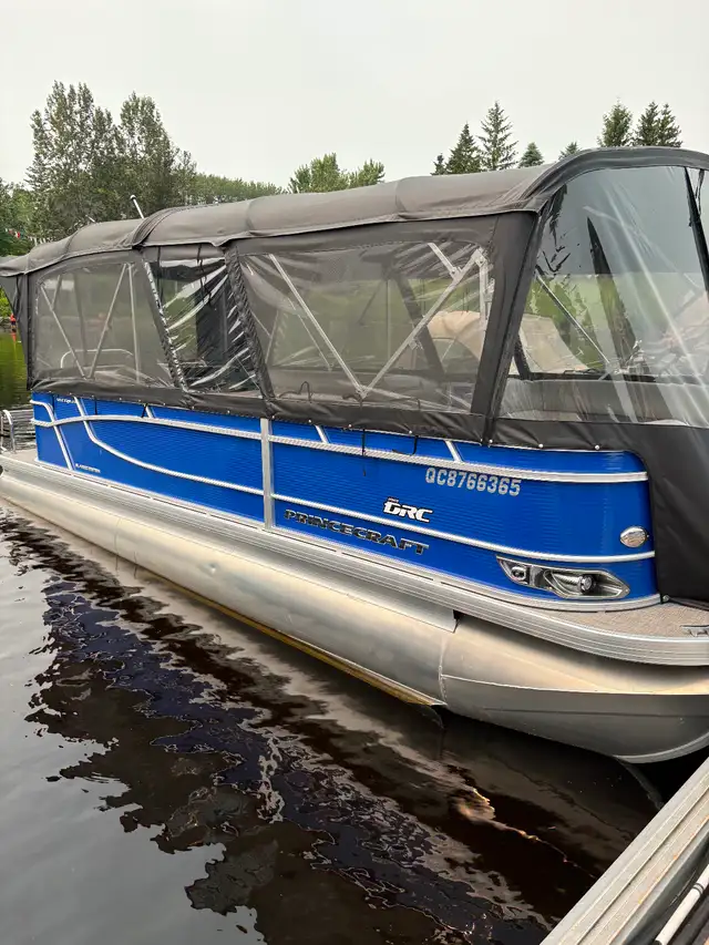 A+vendre+ponton+++princecraft++Velcra+2022++23+pieds+ in Powerboats & Motorboats in Lac-Saint-Jean - Image 7