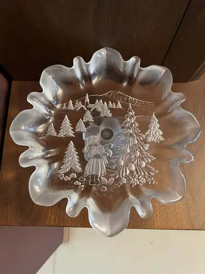 9 3/4". Beautiful etched and frosted holiday serving dish with scalloped edges. Made in Germany. Exc...