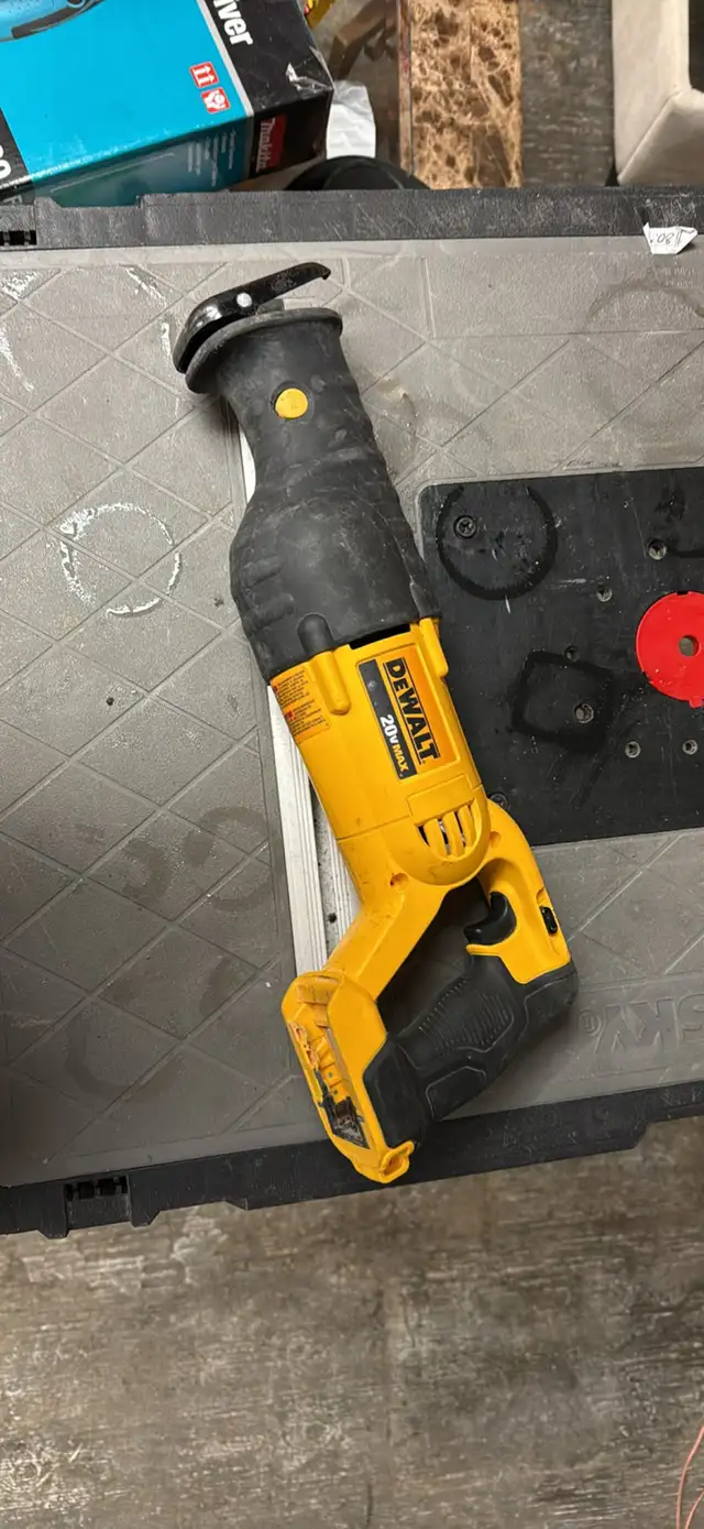 DeWalt Reciprocating Saw in Power Tools in London - Image 3