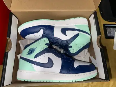 JORDAN 1 MID MYSTIC NAVY MINT FOAM SIZE 4.5Y / WOMENS 6, View more