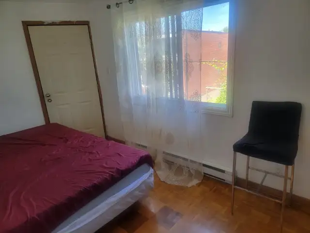 Room for rent in shared accommodation in LaSalle for $70063436971689347122