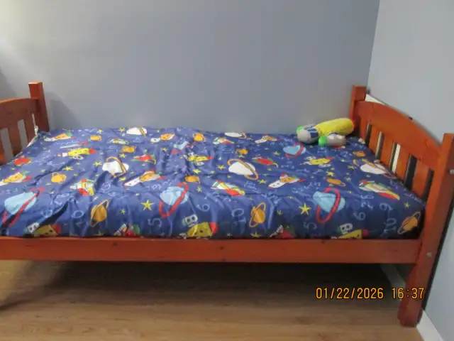 lit d enfant in Beds & Mattresses in Laval / North Shore - Image 3