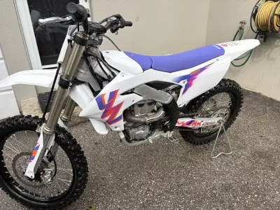 2024 Yamaha yz 250f , 50th anniversary edition with 21 hours, no trades, cash only. Trials used only...