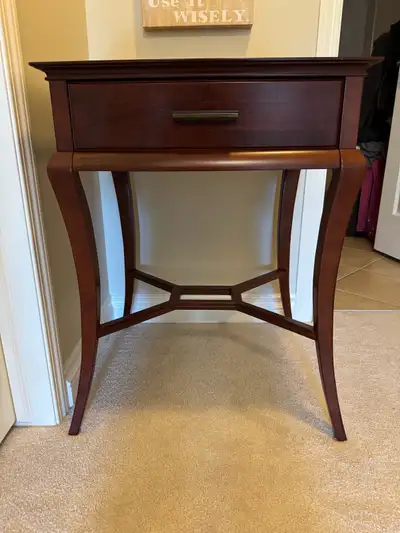 Good quality Bombay Company beside table. 21 3/4 w x 19 1/2d x 28 h Pick up in Wildwood SW. This is...