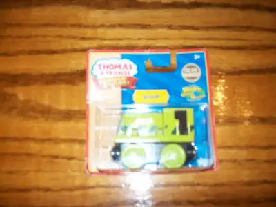 Thomas & Friends Wooden Railway Scruff New Sealed, View more