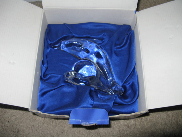 Crystal Dolphin Figurine New in Box in Home Décor & Accents in Mississauga / Peel Region - Image 2