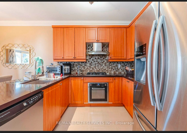 rooms for rent in Room Rentals & Roommates in Oakville / Halton Region