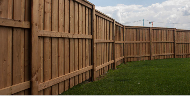 GTA fencing and decks new or repairs feel free to contact 24/7 in Construction & Trades in City of Toronto
