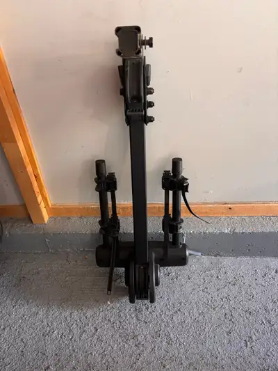 Thule Camber 2 hitch bike rack., View more
