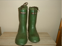 men's Lined Baffin Technology boots size 8, 13" tall in VG condi
