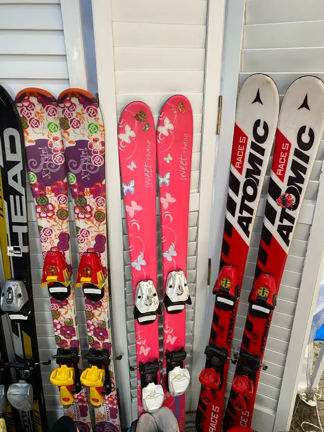kids ski with boots  in Ski in Markham / York Region - Image 11
