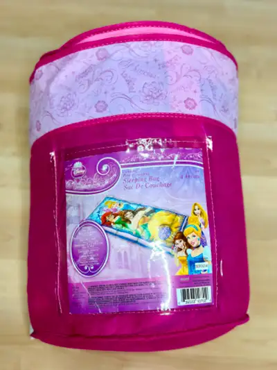 Disney Princess kids sleeping bag. Clean and in excellent shape, only used occasionally. Size 56 x 2...
