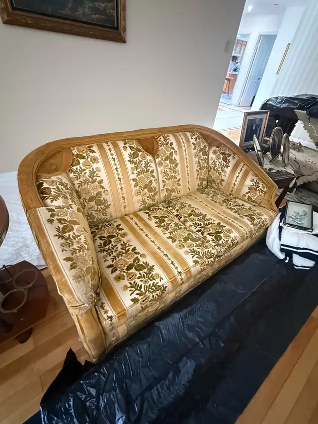 furniture estate sale in Multi-item in Laval / North Shore - Image 11