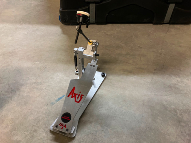 Axis Longboard Kick Drum Pedal in Drums & Percussion in Edmonton