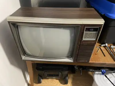 tv crt 20”, View more