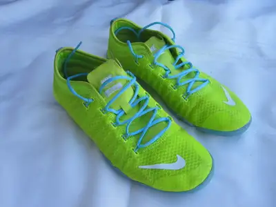 Women’s Nike Cross Bionic Running Shoes Size 9, View more